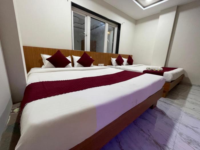 hotel loto central ujjain station