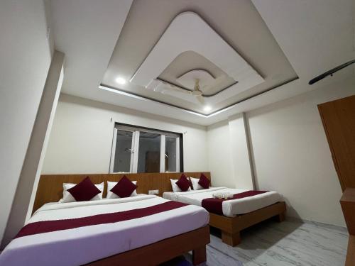 hotel loto central ujjain station