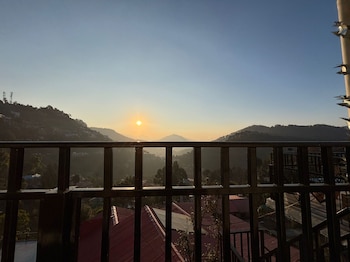 hotel haya palace view king