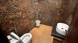 hotel peridot near delhi airport