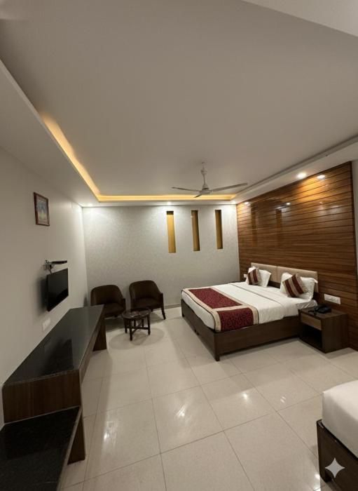 hotel peridot near delhi airport