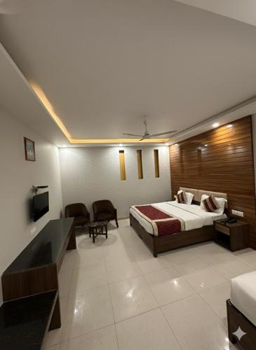 hotel peridot near delhi airport