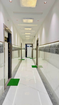 Hotel Om Mangalam Palace,,2 star