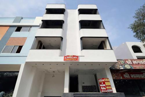 hotel om mangalam palace