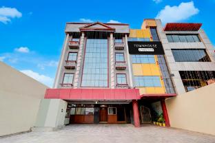 townhouse godavarikhani bus terminal formerly sai leela residency