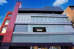 super townhouse shri prasanna anjaneya temple bangalore formerly high rise