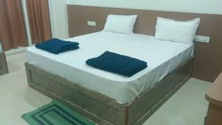 Hotel O V Guest Inn,,3 star