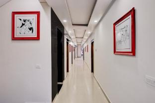 townhouse noida sector 70 formerly palm paradise