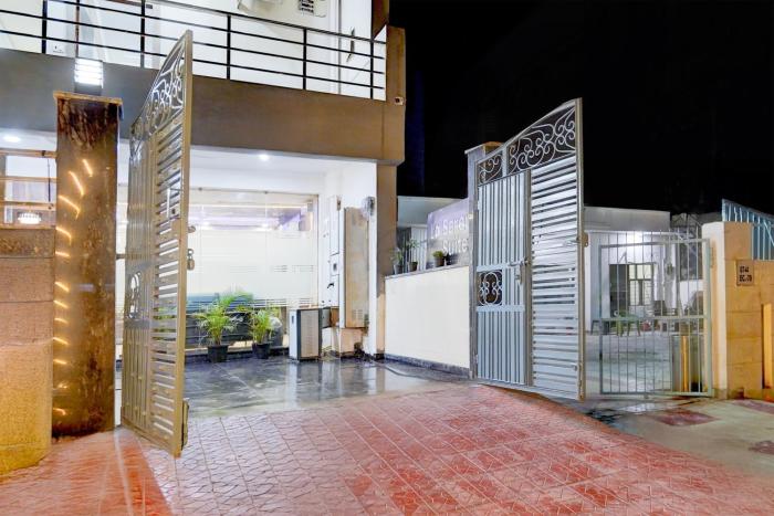 townhouse noida sector 70 formerly palm paradise