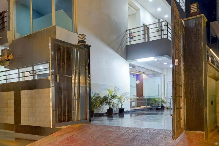 townhouse noida sector 70 formerly palm paradise