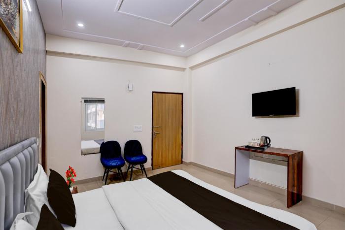 townhouse noida sector 70 formerly palm paradise