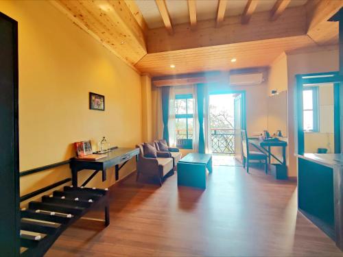 jostel heritage bir pipal retreat 4 star hotel