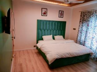 new zamrood holiday home