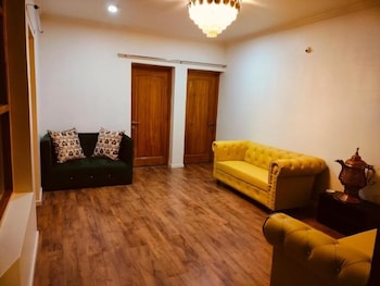 New Zamrood Holiday Home,,3 star