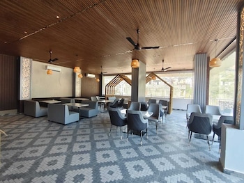 La Vista Residency,,4 star