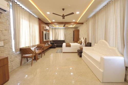 a 26 hilltop heaven resort