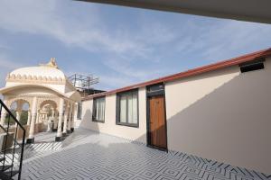 a 26 hilltop heaven resort