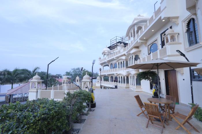 a 26 hilltop heaven resort