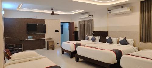 mkk grand luxury suite and ac rooms