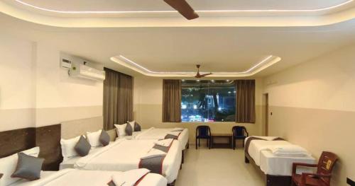 Mkk Grand Luxury Suite & Ac Rooms,,3 star