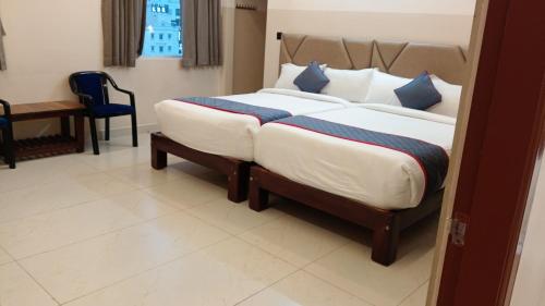 mkk grand luxury suite and ac rooms