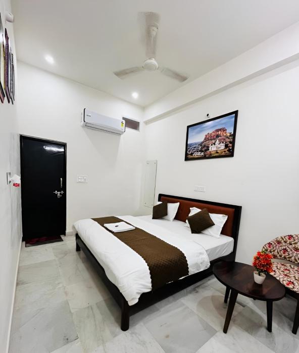 hotel madhav palace