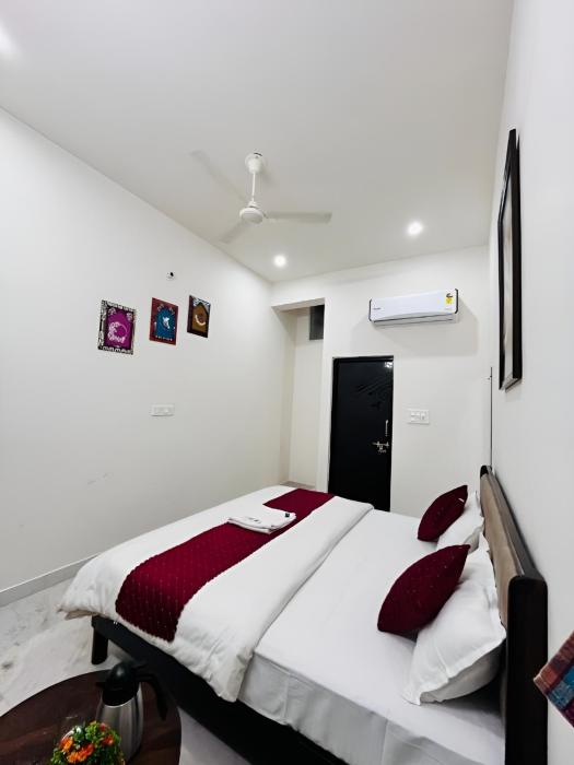 hotel madhav palace