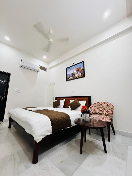 hotel madhav palace