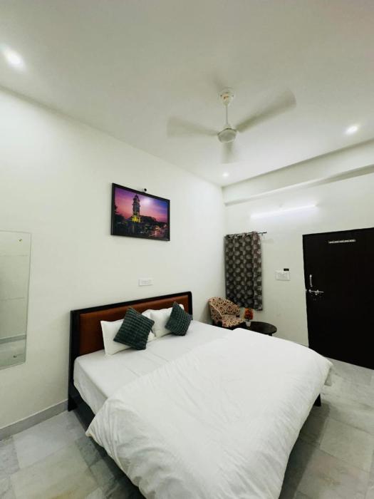 hotel madhav palace