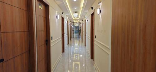 hotel deluxe inn