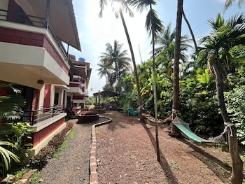 Coral Beach Resort,,3 star