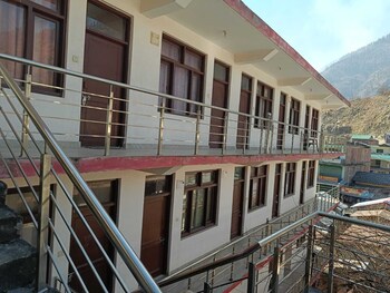 bridge view homestay