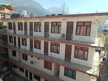 bridge view homestay