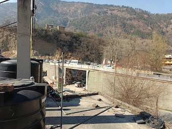 bridge view homestay