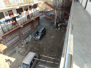 bridge view homestay