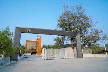 Hotel High View,,2 star