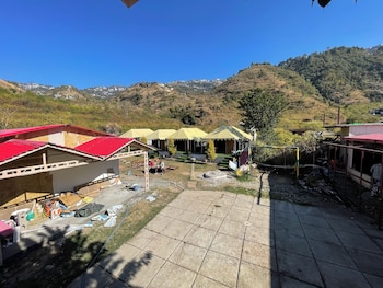 yao adventure base camp bhatta falls