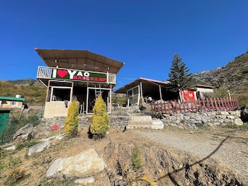 yao adventure base camp bhatta falls