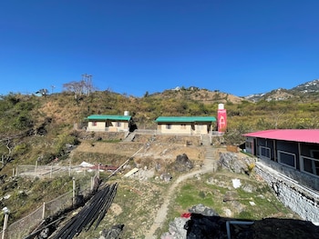 yao adventure base camp bhatta falls