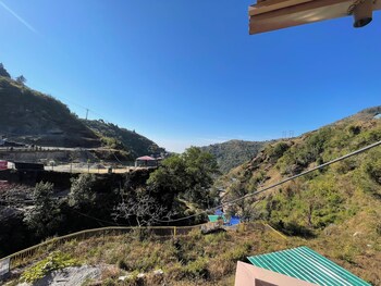 yao adventure base camp bhatta falls