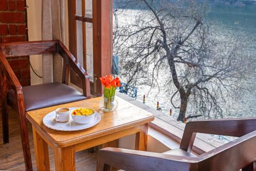 dimmys by the lake bhimtal