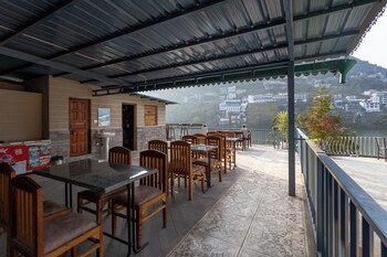 Dimmys By The Lake Bhimtal,,3 star