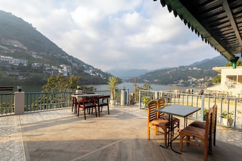 Dimmys By The Lake Bhimtal,,3 star