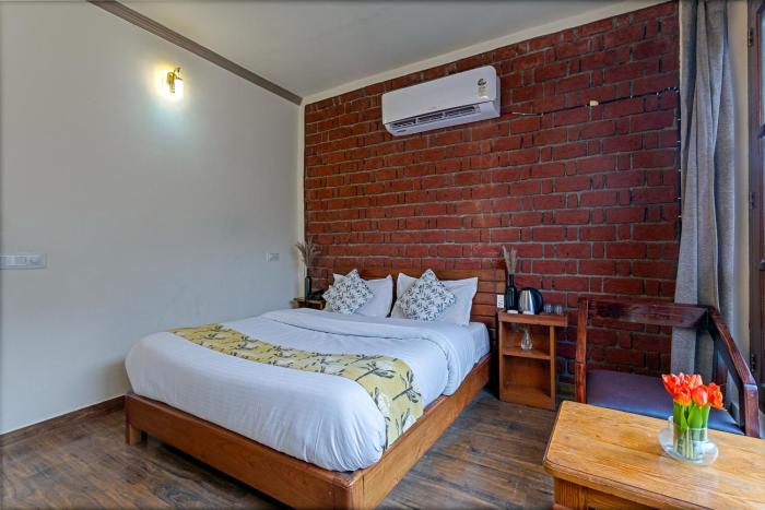 dimmys by the lake bhimtal