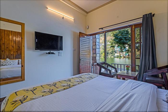 dimmys by the lake bhimtal