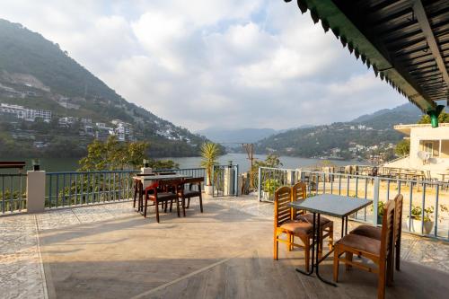 dimmys by the lake bhimtal