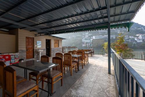 dimmys by the lake bhimtal