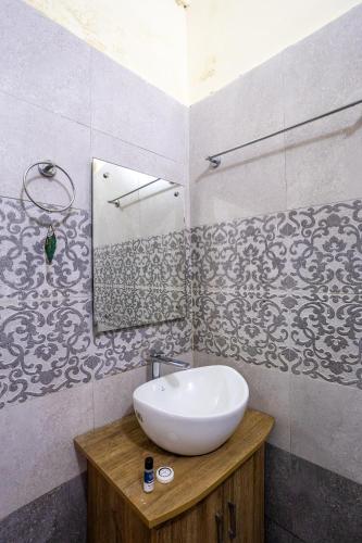 dimmys by the lake bhimtal