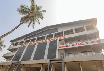 hotel padubidri comforts by smart otel