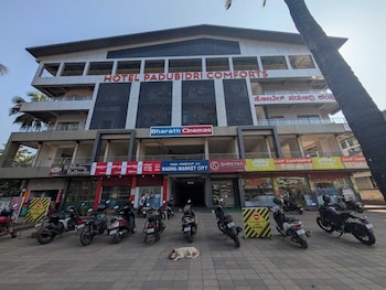 hotel padubidri comforts by smart otel